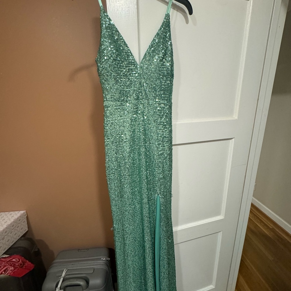 Elegant Green Sequin Prom Dress